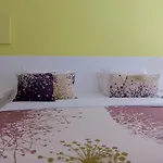 Casa Amarelo