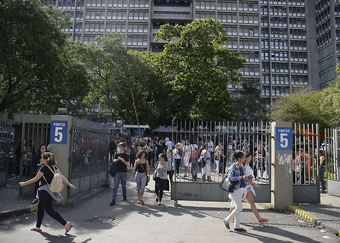 ImoWeMo - Maracanã Ap 52m². 2 Quartos com Garagem