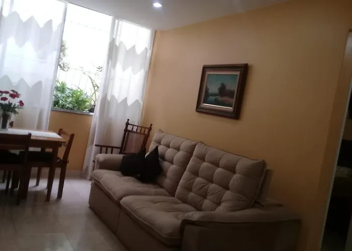 Amplo Apartamento Copacabana