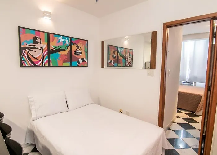 Beach Block+Laundry+2 Bathrooms