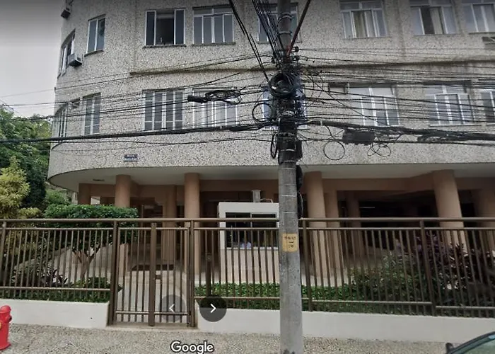 Quarto-Sala Com Wifi Em Rua Tranquila De Botafogo