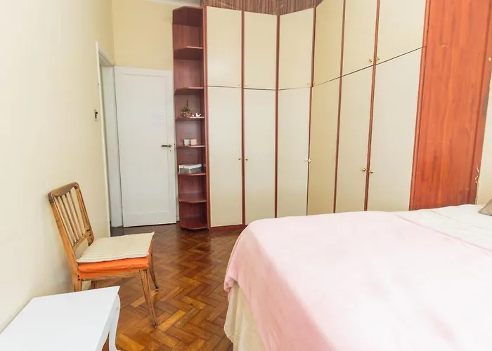 Leblon - Confortavel Apartamento De 2 Quartos