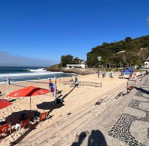 Ape No Coracao Do Leblon