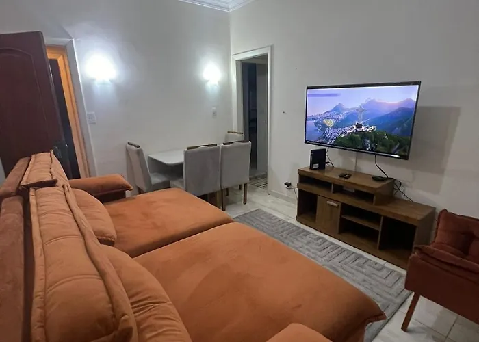 Apto Confortavel E Completo Em Copacabana- 2 Quartos Com Split E Wifi