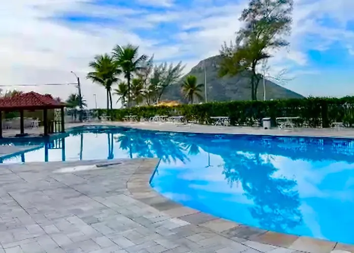 Entre você e o mar só a areia!