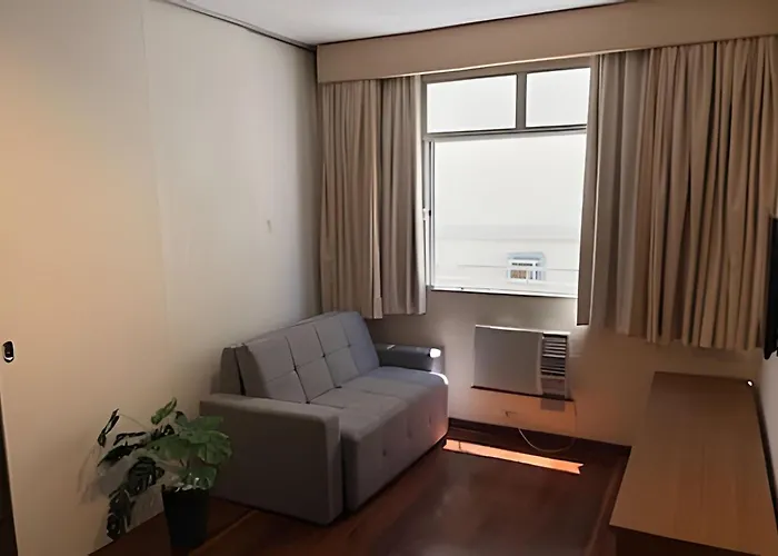 Apartamento Silencioso Para 6 Pessoas, 2 Quadras Da Praia, Proximo A Bares, Restaurantes E Metro