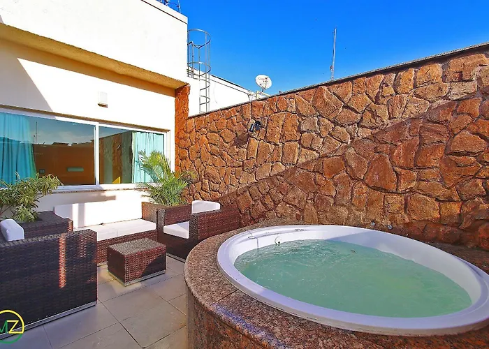 Linda cobertura de 3 quartos em Copacabana com jaccuzzi e terraço em Copacabana!