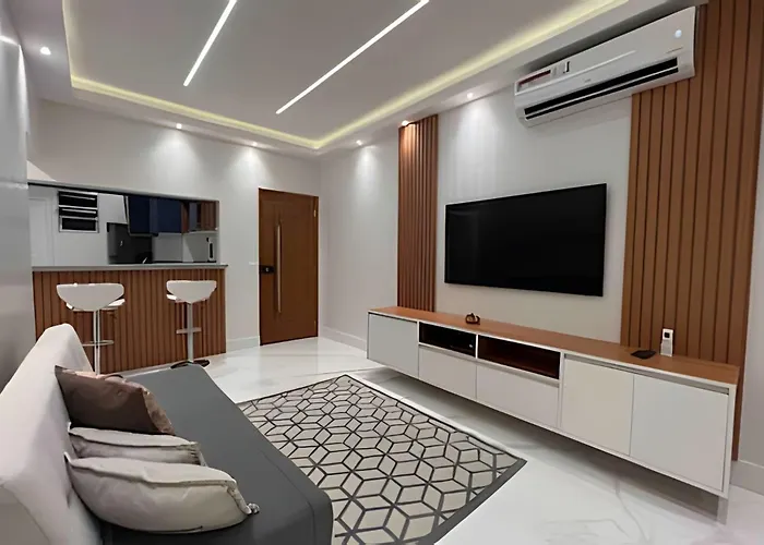 Maravilhoso Apartamento De 2 Quartos Em Copacabana Quadra Da Praia