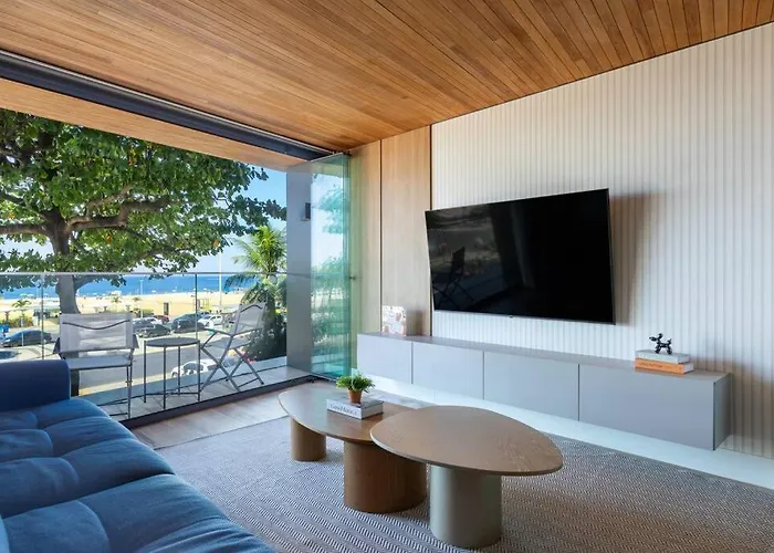 Azure Sea & Luxury