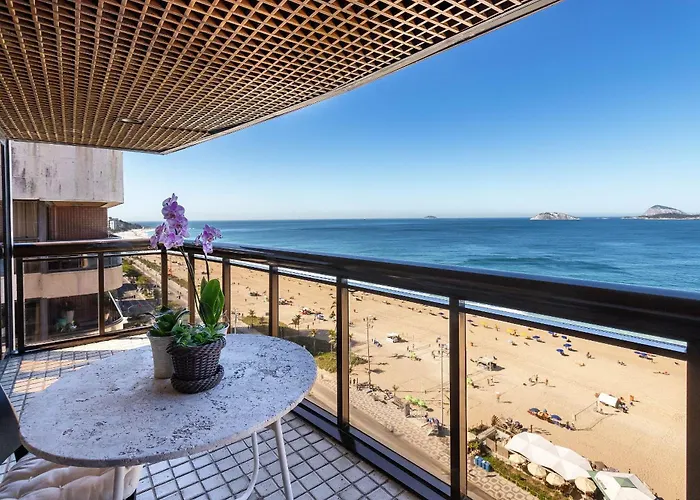 Apartamento Exclusivo à Beira-mar na Praia de Ipanema