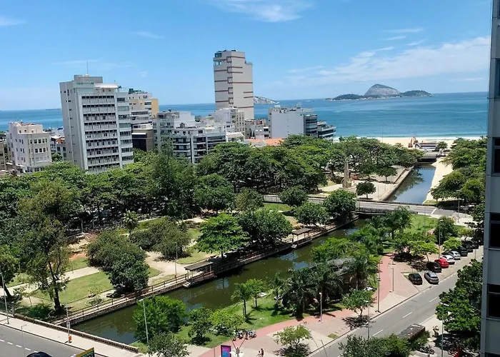 Fantástica vista da fronteira Leblon e Ipanema