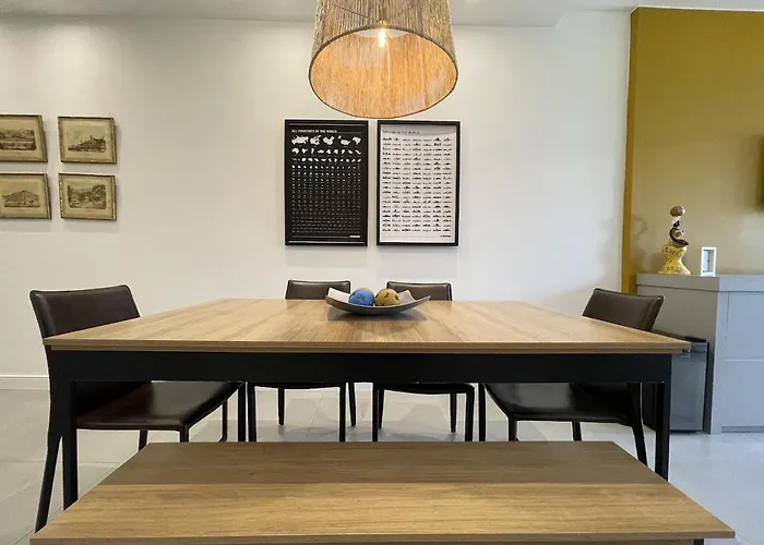 Apartamento Encantador Com Piscina - Besthostrio