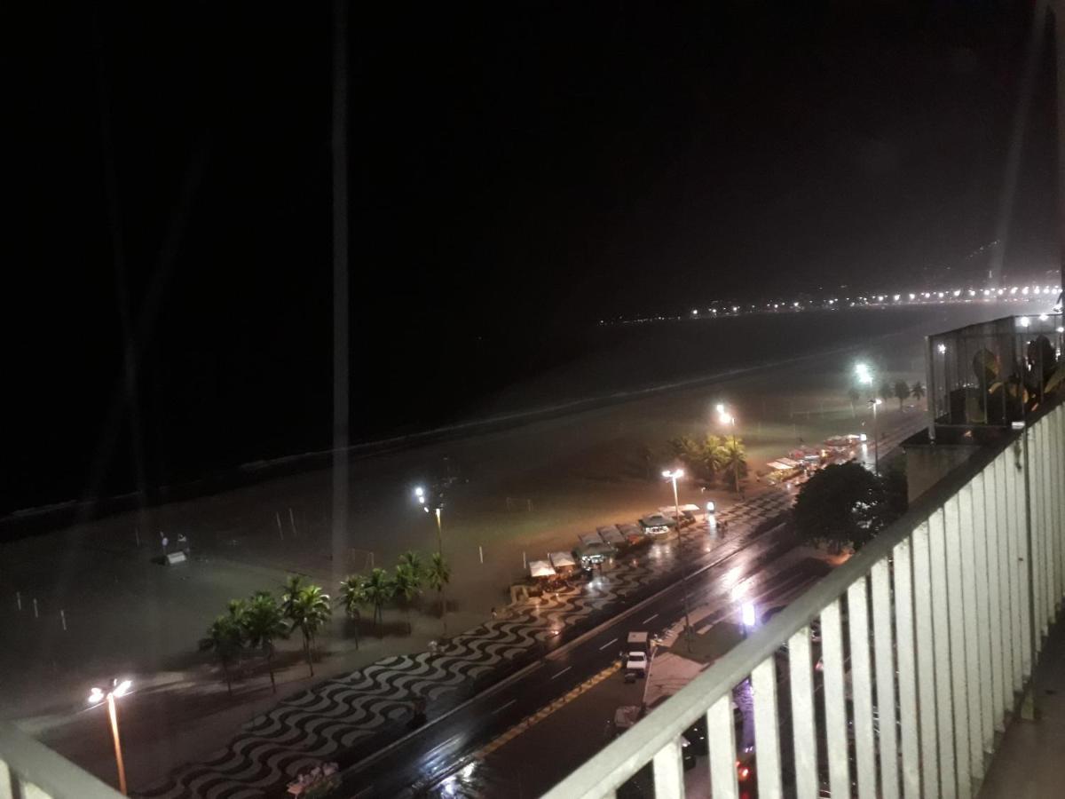 Copacabana Vista Mar Cobertura 2 Andares De Frente Os Fogos Do Reveillon Com 5 Quartos, 5 Ar-condicionados, 6 Banheiros E Garagem Gratuita * Rio de Janeiro