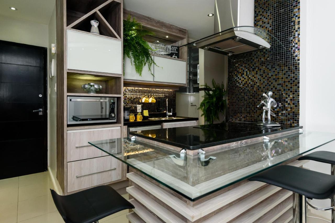 Apartamento 300m Da De Copacabana - Bc101 Z2 *