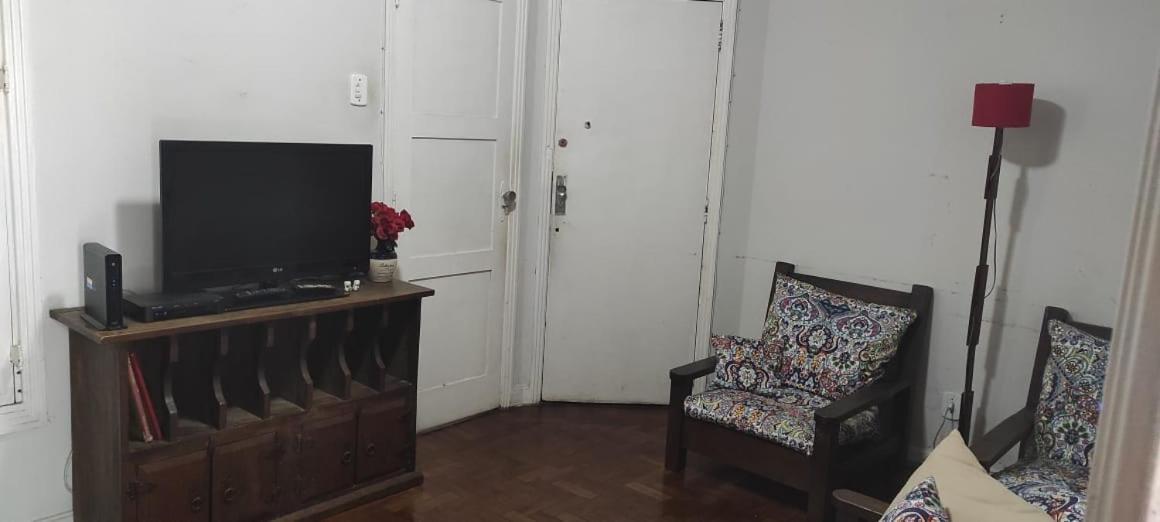Apartamento Quadra Da Praia 13 Copacabana Posto 6 Rio de Janeiro