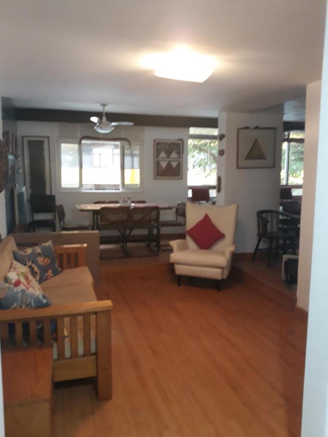 Apartamento Em Copacabana Na Quadra Da Praia! Sol, E Muito Conforto! *