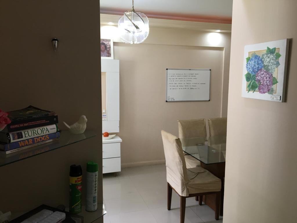 Apartamento Com 2 Quartos Em Condominio, Estacionamento E Portaria 24h - Comercio Ao Lado - Wi-fi - Netflix E Cozinha Completa