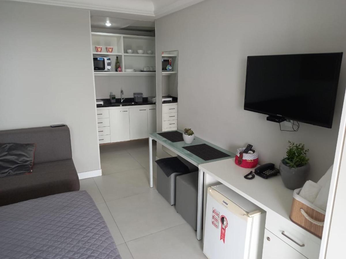 Acesso Praia, Vista Mar, Estacionamento, Cozinha, Conforto Apartamento Rio de Janeiro