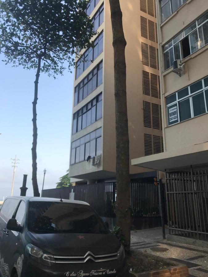 A 30 Metros Da Praia De Copacabana Apartment *