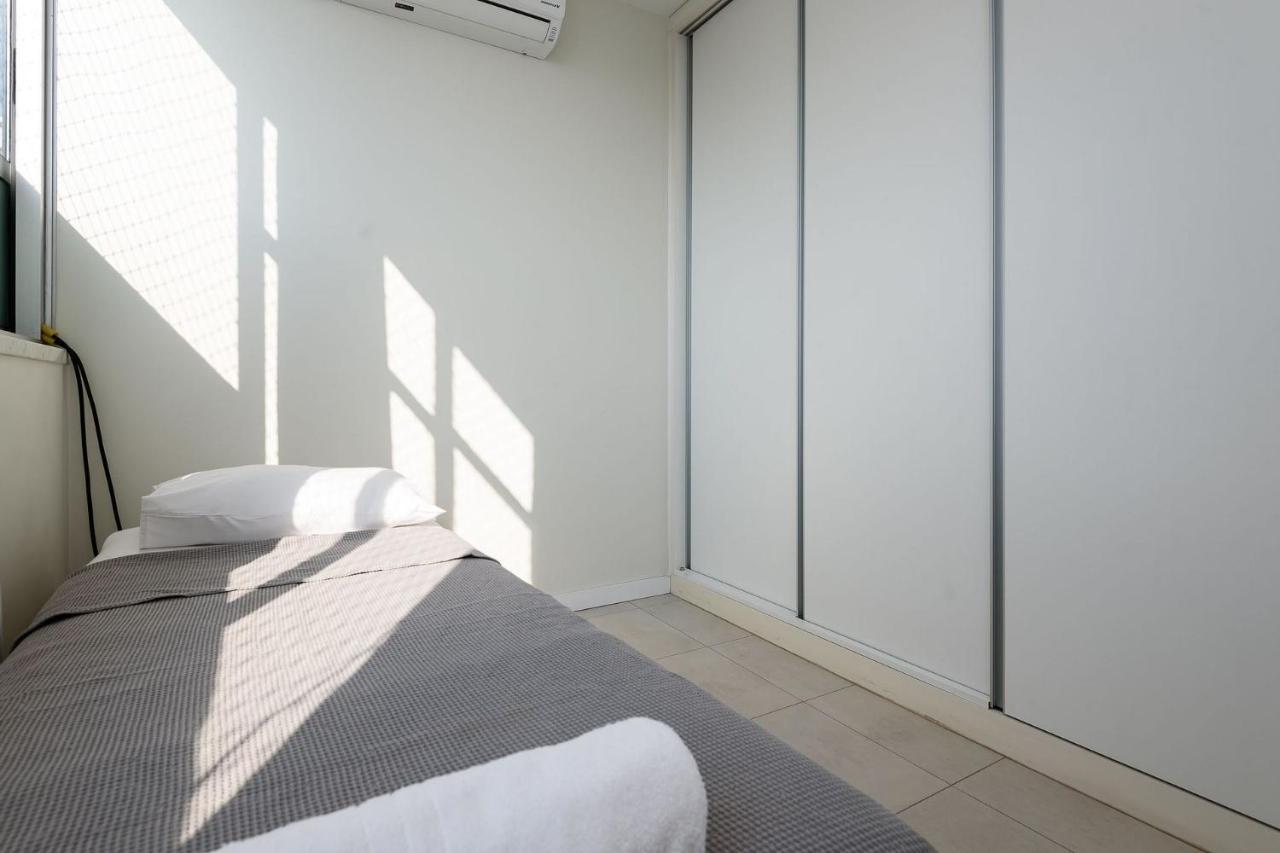 Apartamento Omar Do Rio - Mds 2403 Vista Cinematográfica, 3qtos , Localizado Na Morada Do Sol, Piscina, Garagem, Internet 240mbps, Smart Tv E Workstation Rio de Janeiro