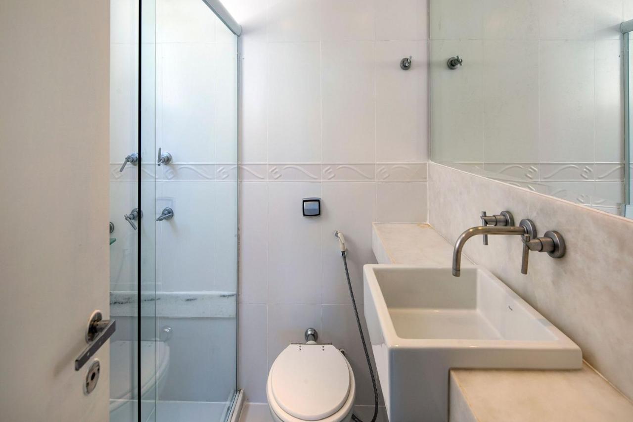 Confortavel E Seguro 2 Quartos Com Varanda No Leme * Rio de Janeiro