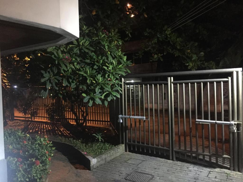 Apartment Barra Metro E Praia