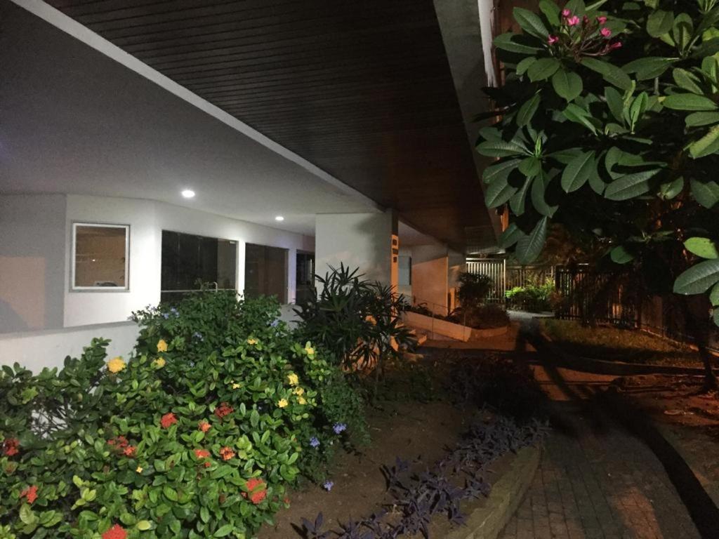 Barra Metro E Praia *