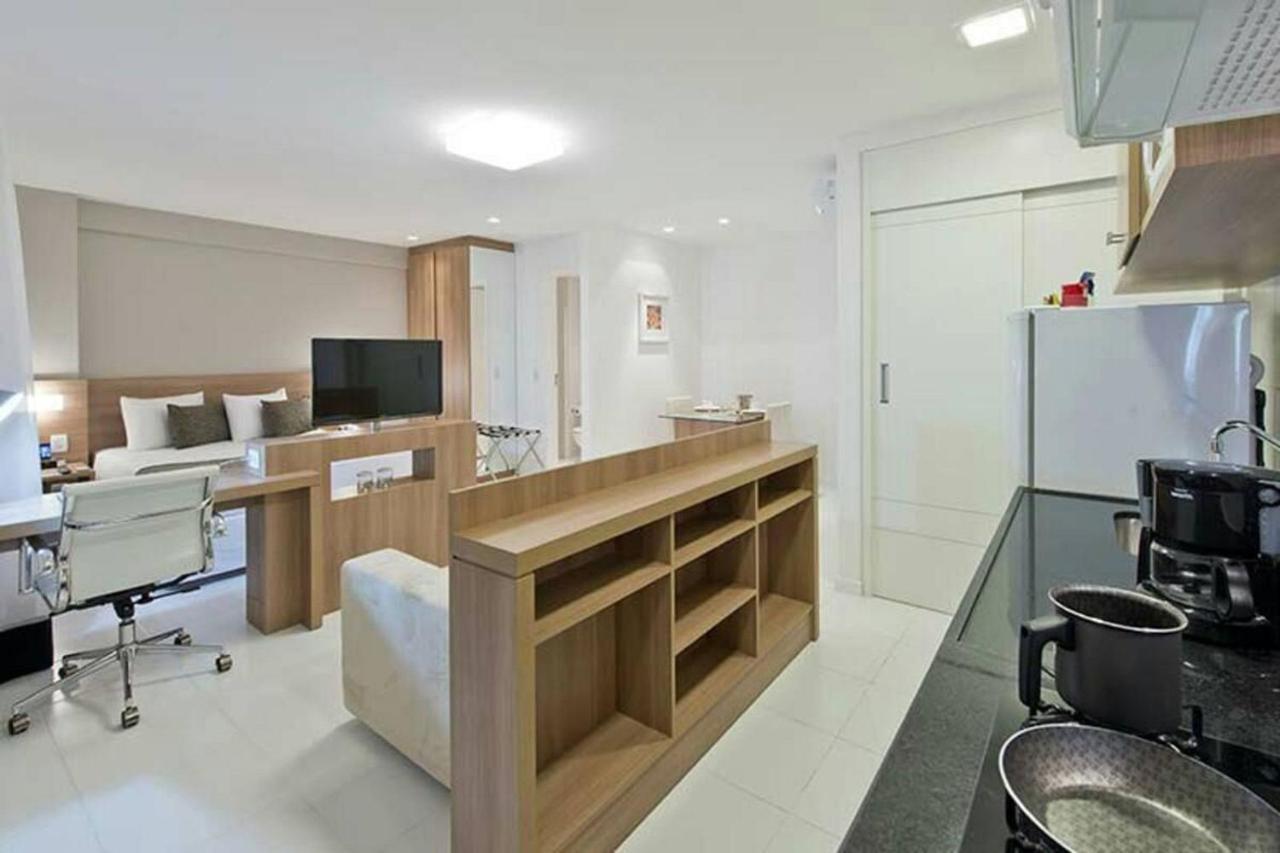 Flat E Perfeito Inteiro Na Barra Da Tijuca Com Cozinha, Lavanderia, Garagem E Wi Fi *