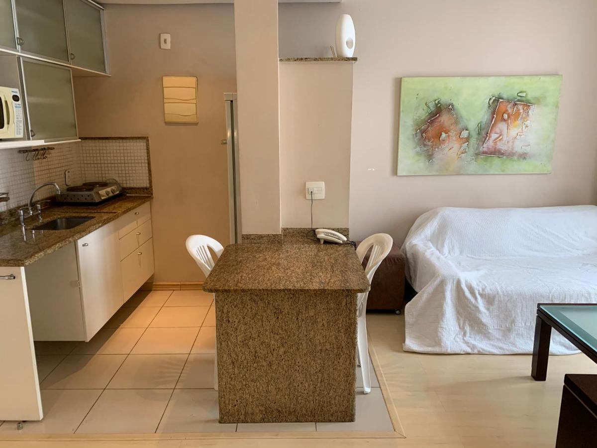 Residencial Com Serviços 45 Metros Decorado Com Sala, Suíte, Cozinha Quadra Da De Copacabana