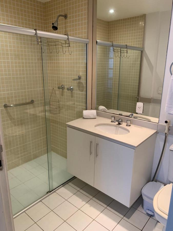 Residencial Com Serviços 45 Metros Decorado Com Sala, Suíte, Cozinha Quadra Da De Copacabana Rio de Janeiro