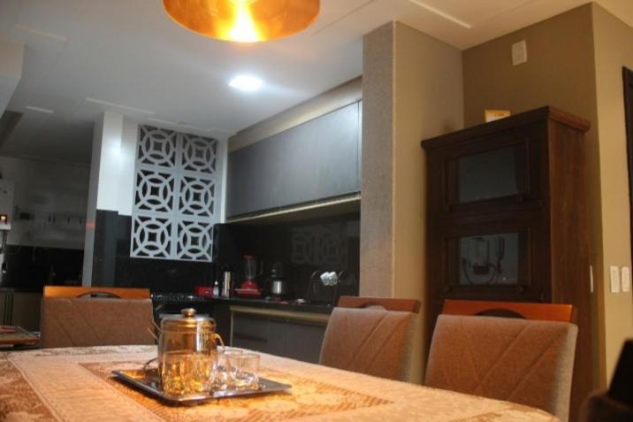 Apartamento Lindo Apartamento Reformado 2 Min Da Praia De Copa *