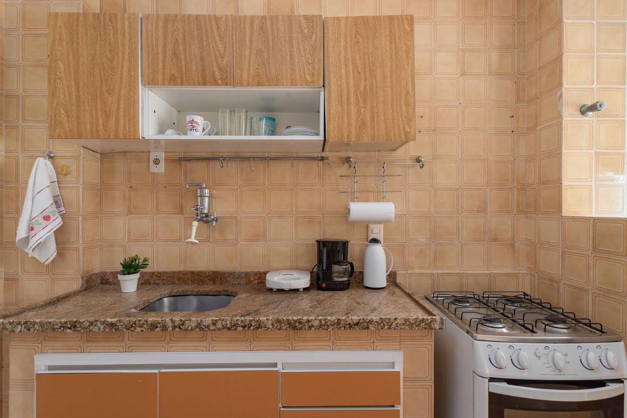 - Com 2 Quartos Em Ipanema Com Wifi, Lavanderia, Ar, A Pe A Apartamento