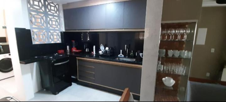 Apartamento Lindo Apartamento Reformado 2 Min Da Praia De Copa
