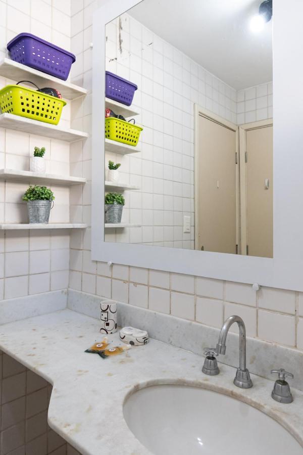 Apartamento Omar Do Rio - Gc 1002 Apartamento 2qtos, Completo Com Garagem, Internet 120mbps, A 150metros Da Praia De Ipanema E Do Metrô, 05 Minutos Da Praia De Copacabana