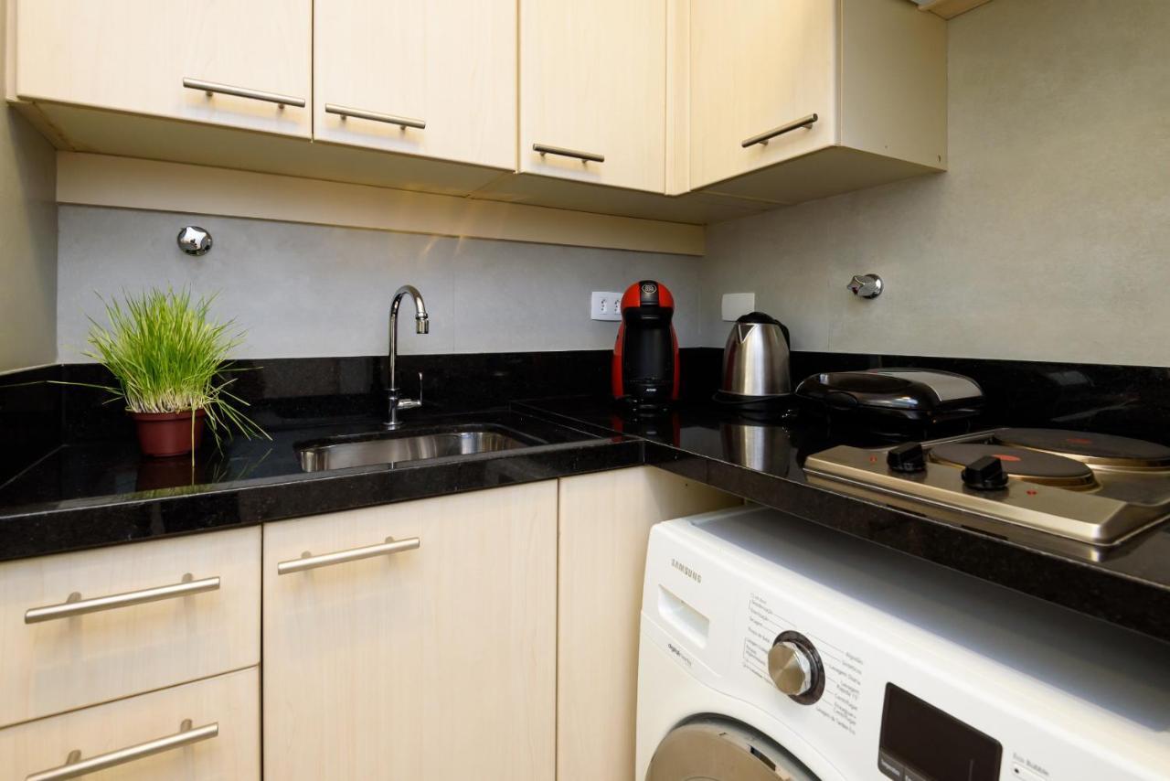 Pineapples Bt301 - Excelente Quarto E Sala, ótima Localização No Centro De Ipanema, Próximo Ao Metrô Rio de Janeiro