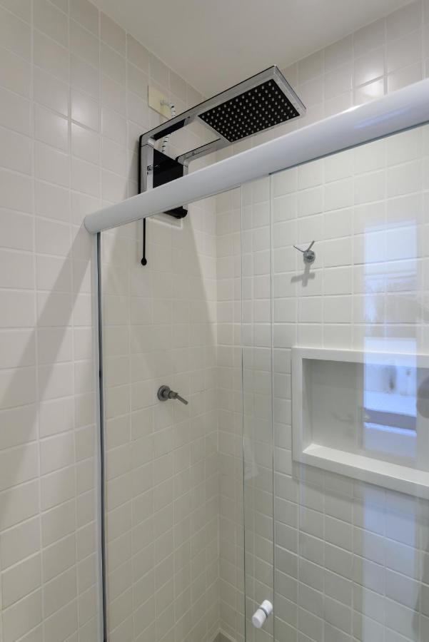 Pineapples Bt301 - Excelente Quarto E Sala, ótima Localização No Centro De Ipanema, Próximo Ao Metrô Apartamento Rio de Janeiro
