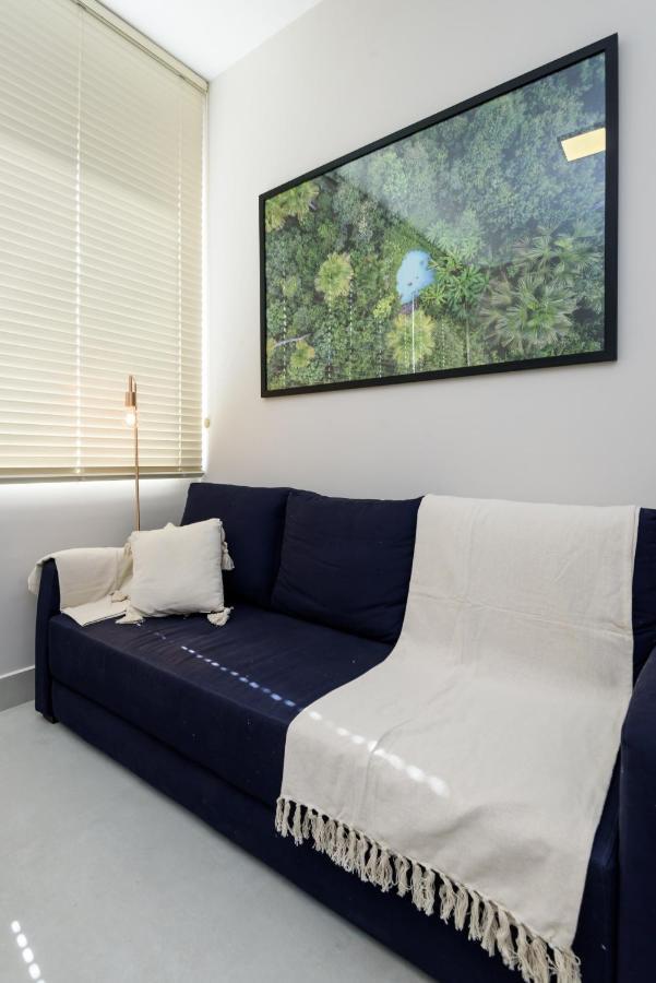 Pineapples Bt301 - Excelente Quarto E Sala, ótima Localização No Centro De Ipanema, Próximo Ao Metrô Apartamento