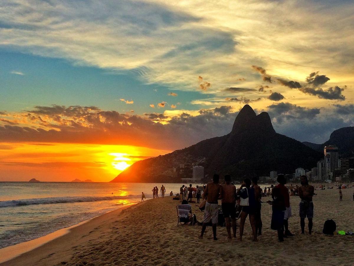Jump In Bed Ipanema 19 - Praça General Osorio Rio de Janeiro