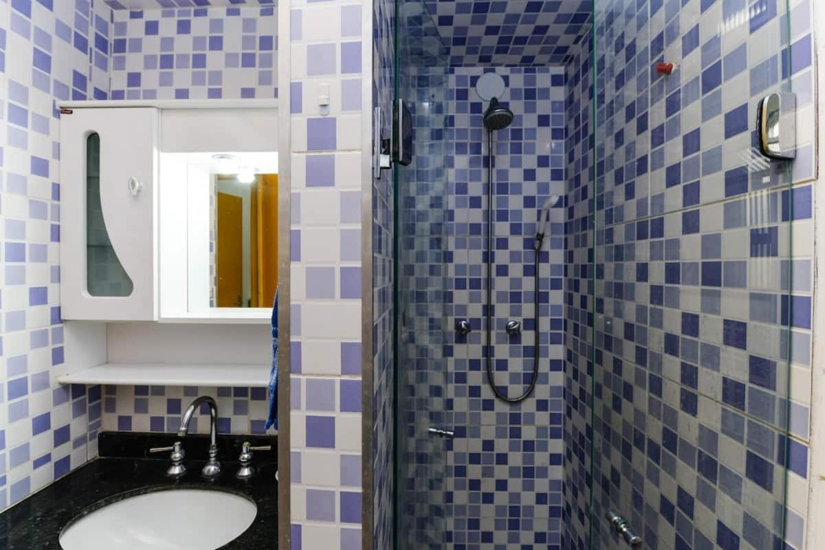 Two Bedrooms Avenida Atlantica Copacabana *
