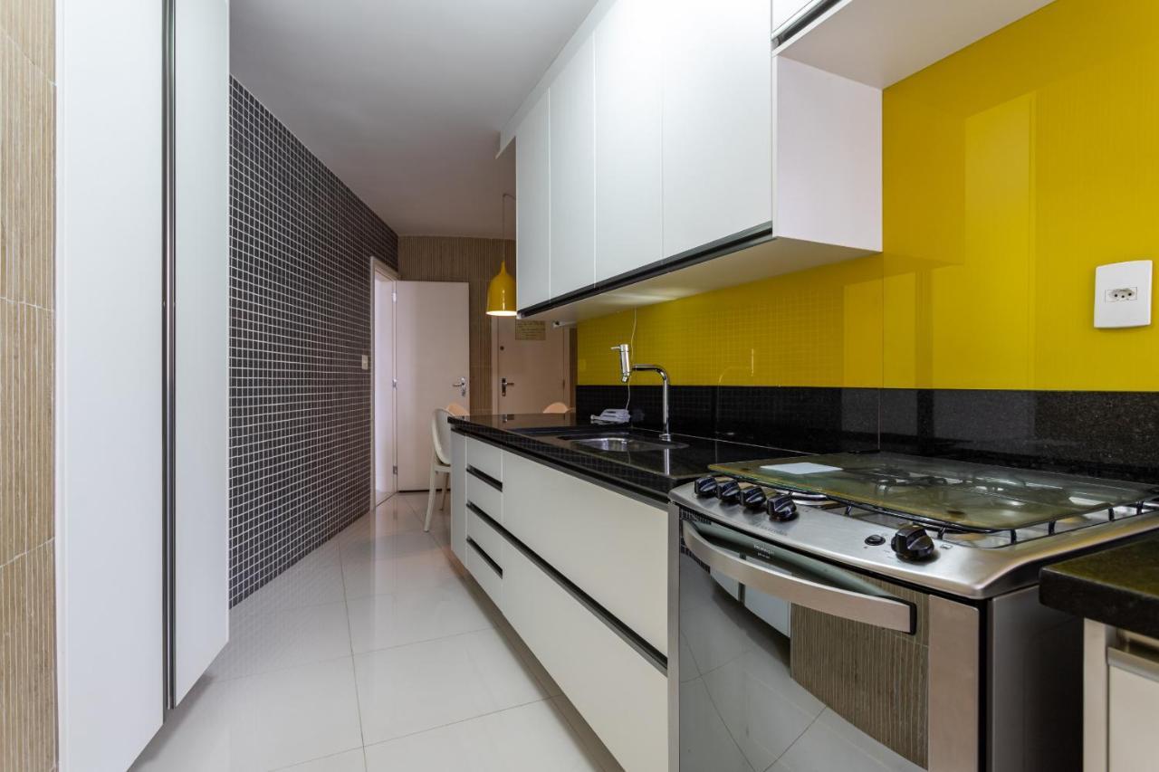 Apartamento Agradavel Na Barra Da Tijuca - Na Rua Da Praia - Lc703 *