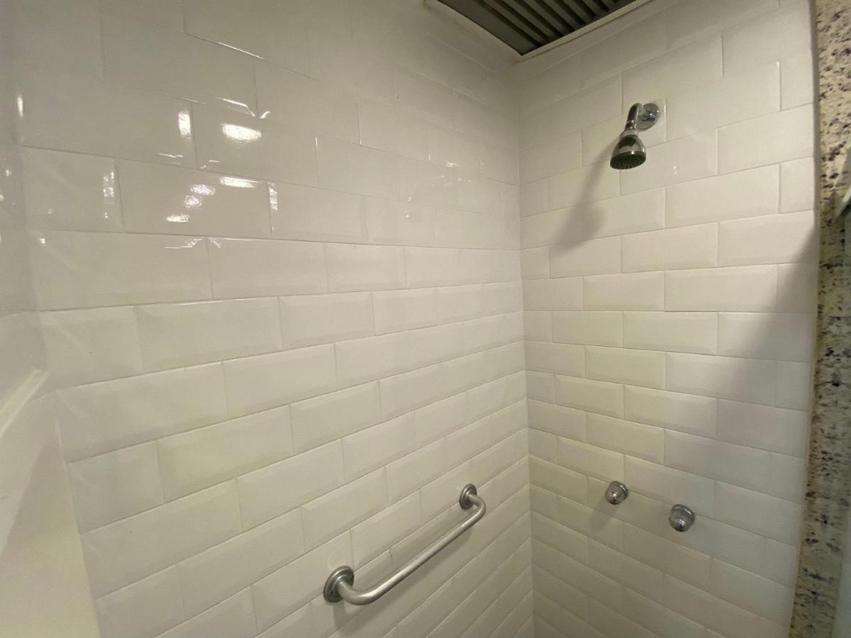 2 Quartos 200m Da E Ao Lado Dos Shoppings Leblon Apartamento