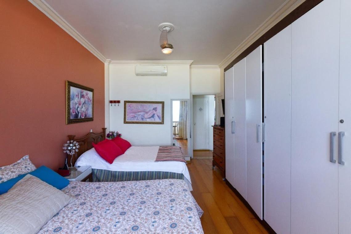 2440 Avenida Atlantica, Copacabana Vista Total Mar