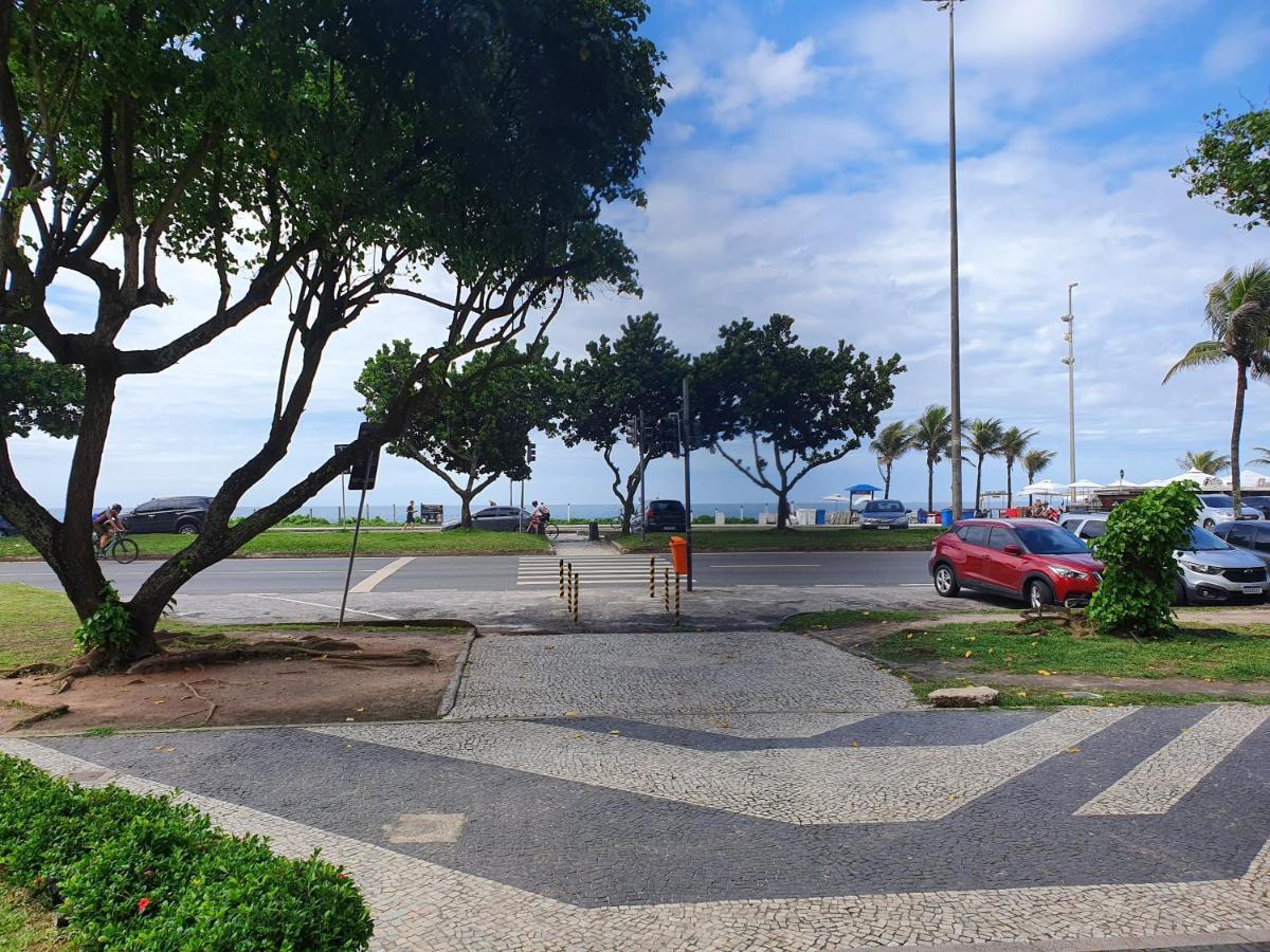 Apto. Com Linda Vista Posto 5 Barra Da Tijuca *