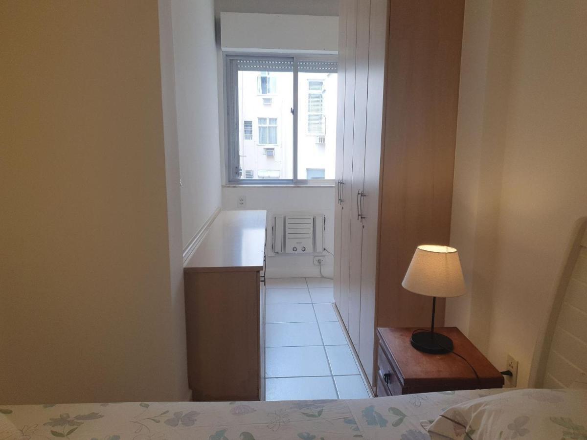 Apartamento 2 Quartos Com Saida Pra Proximo De Supermercados, Bares E Restaurantes *