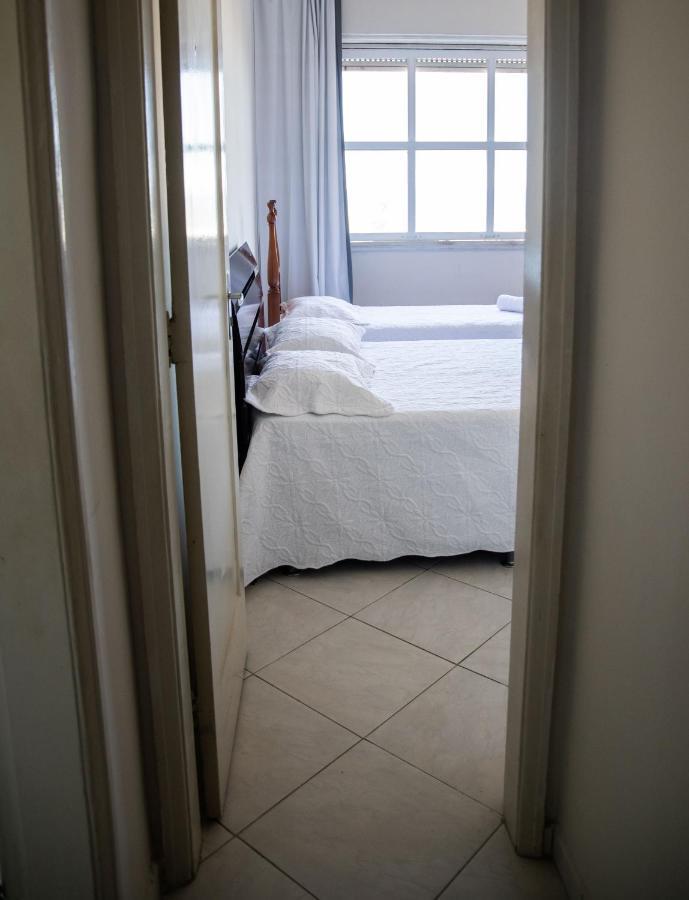 Apartamento Grande Com Vista Frente Mar Copacabana *