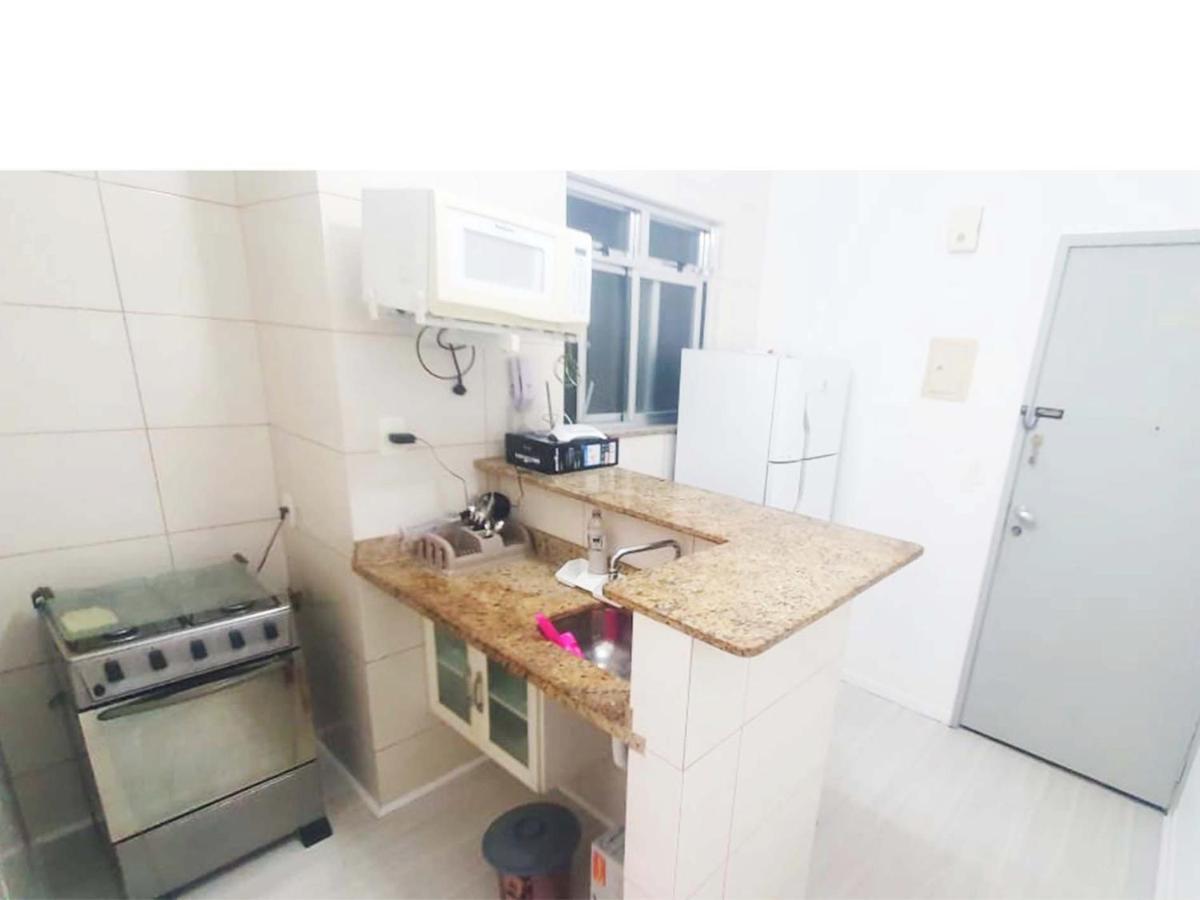 Copacabana Vista Mar, Quadra Da Praia. Apartamento *
