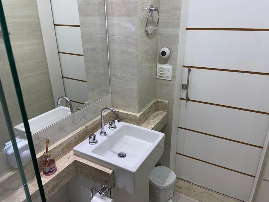 Apartamento Aconchegante Apto Na Rua Do Catete Ideal Famílias *