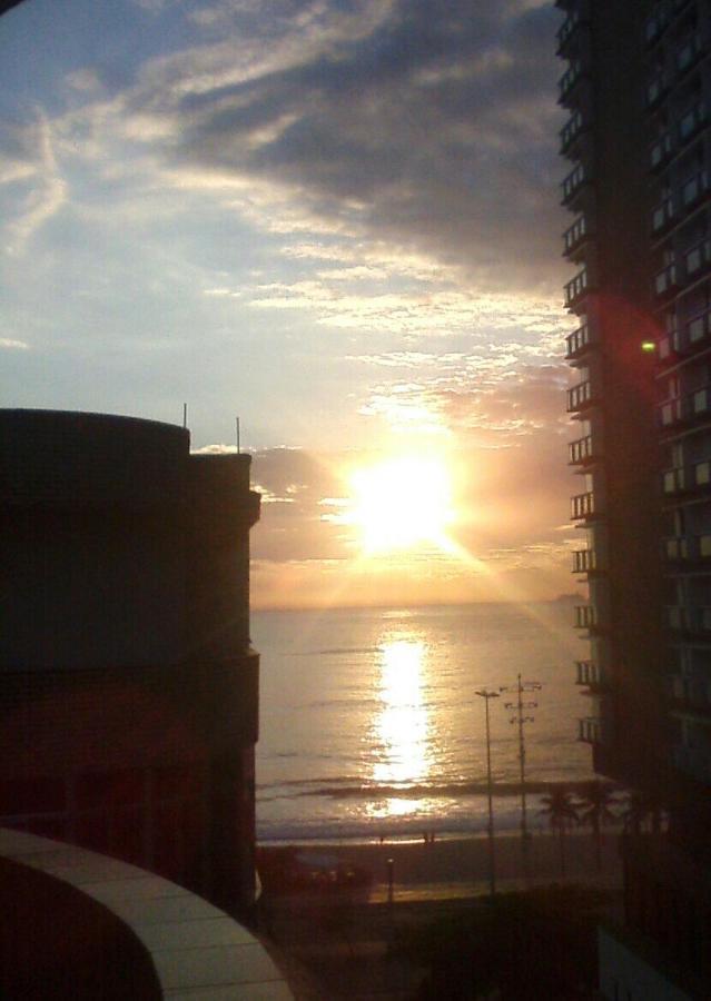 Simples Quadra Praia Excelente Localizacao Rio de Janeiro
