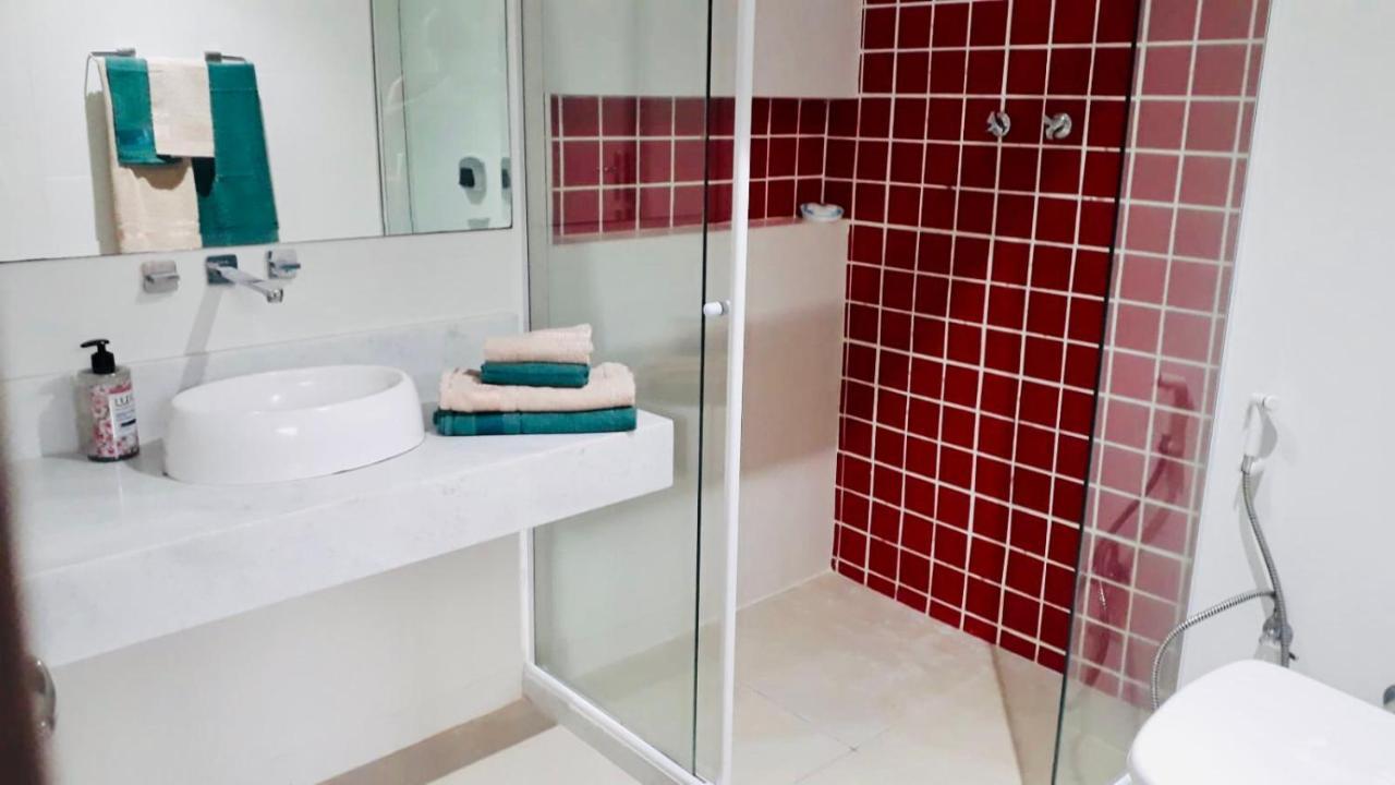 Apartamento Amplo E Confortavel. Ar Condic, Wifi, Tv. Metro. Tijuca. Rio de Janeiro