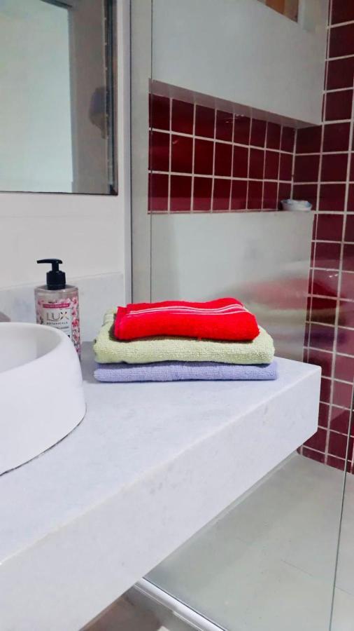 Apartamento Amplo E Confortavel. Ar Condic, Wifi, Tv. Metro. Tijuca. Rio de Janeiro